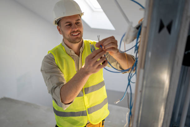  Oconto Falls, WI Electrician Pros